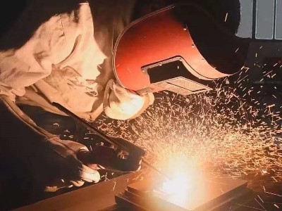 自動變光面罩