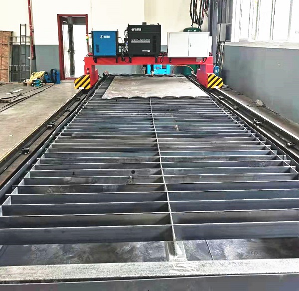 數(shù)控等離子切割機(jī) (6)